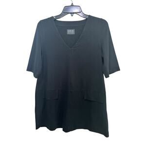 Heide OST Women's Black V-neckline Short Sleeves Oversized T-Shirt Size Medium
